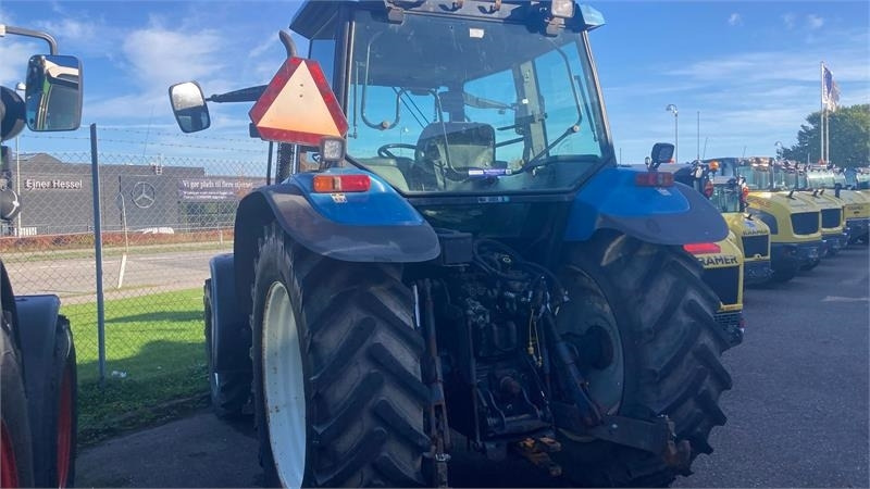 New Holland TS115  - Tracteur agricole: photos 3 New Holland TS115  - Tracteur agricole: photos 3