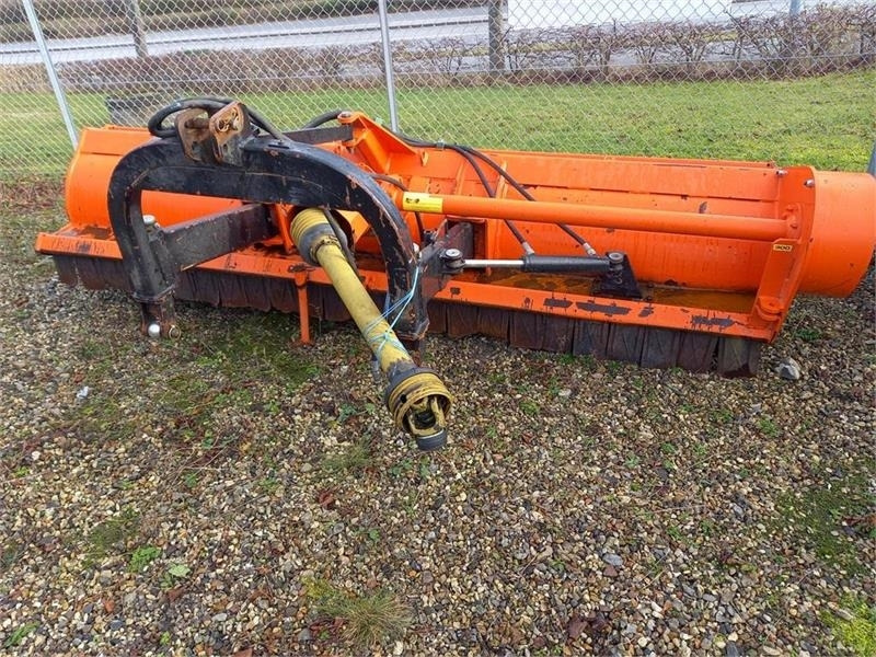 Perfect KT-300 Heavy-Duty. Hy-sideforskydning - Broyeur à axe horizontal: photos 2 Perfect KT-300 Heavy-Duty. Hy-sideforskydning - Broyeur à axe horizontal: photos 2