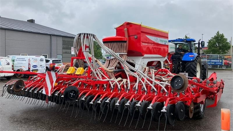 Pöttinger Terrasem C6 Fertilizer m. Tegosem 500 - Combiné de semis: photos 4 Pöttinger Terrasem C6 Fertilizer m. Tegosem 500 - Combiné de semis: photos 4