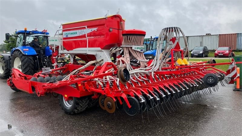 Pöttinger Terrasem C6 Fertilizer m. Tegosem 500 - Combiné de semis: photos 5 Pöttinger Terrasem C6 Fertilizer m. Tegosem 500 - Combiné de semis: photos 5