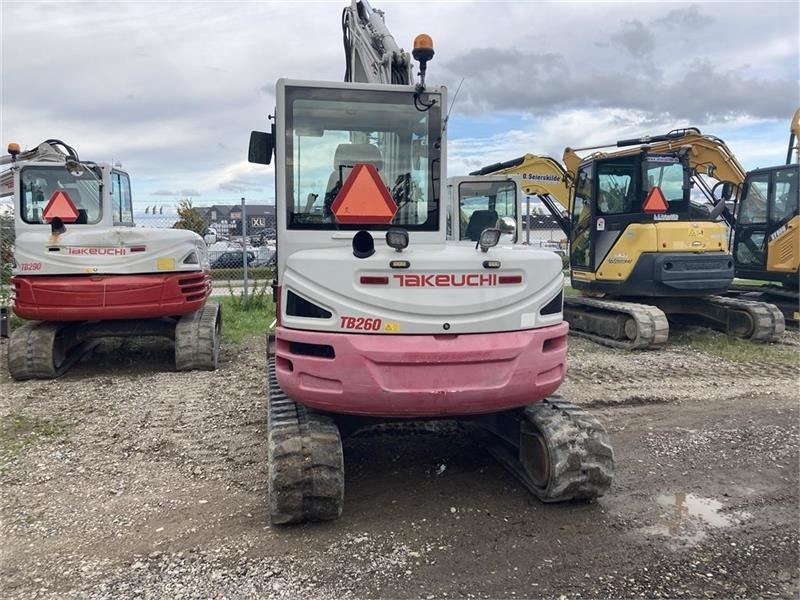 Takeuchi TB260 - Mini pelle: photos 2 Takeuchi TB260 - Mini pelle: photos 2