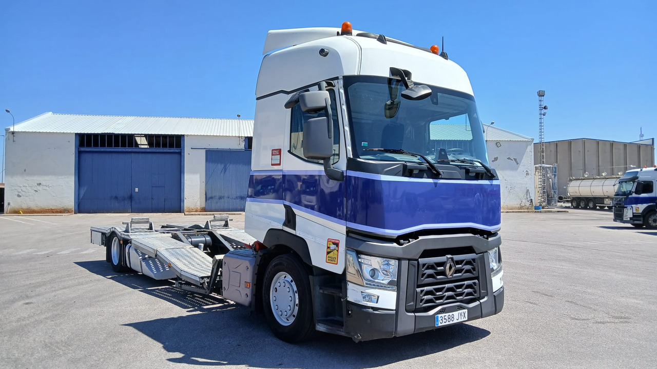 RENAULT T 520 - Camion porte-voitures: photos 2 RENAULT T 520 - Camion porte-voitures: photos 2