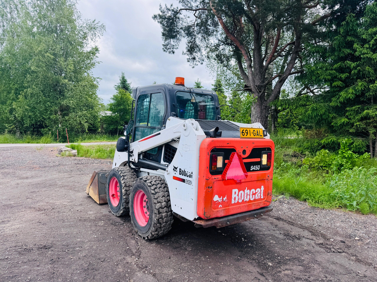 BOBCAT S450 - Mini chargeuse: photos 3 BOBCAT S450 - Mini chargeuse: photos 3