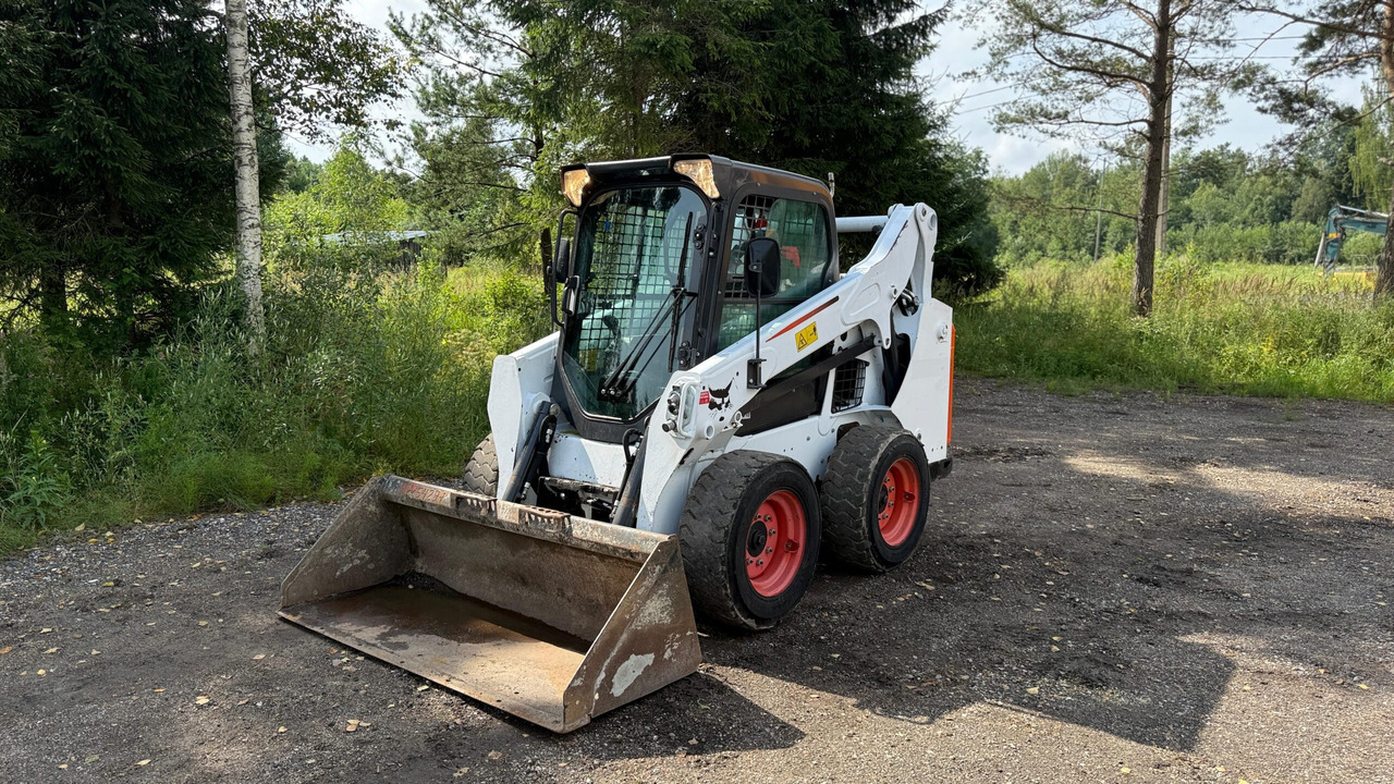 BOBCAT S530 - Mini chargeuse: photos 1 BOBCAT S530 - Mini chargeuse: photos 1