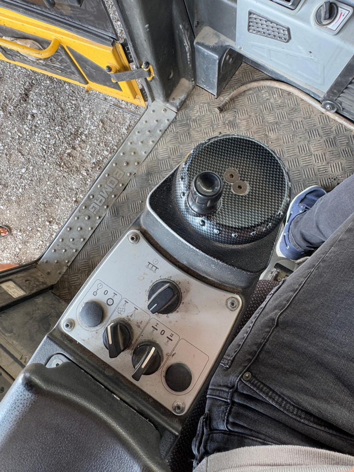 Rouleau compresseur Bomag BW161 AD-5: photos 8 Rouleau compresseur Bomag BW161 AD-5: photos 8