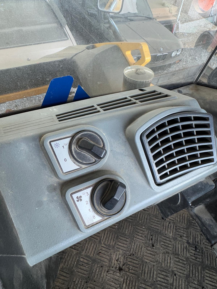 Rouleau compresseur Bomag BW161 AD-5: photos 9 Rouleau compresseur Bomag BW161 AD-5: photos 9