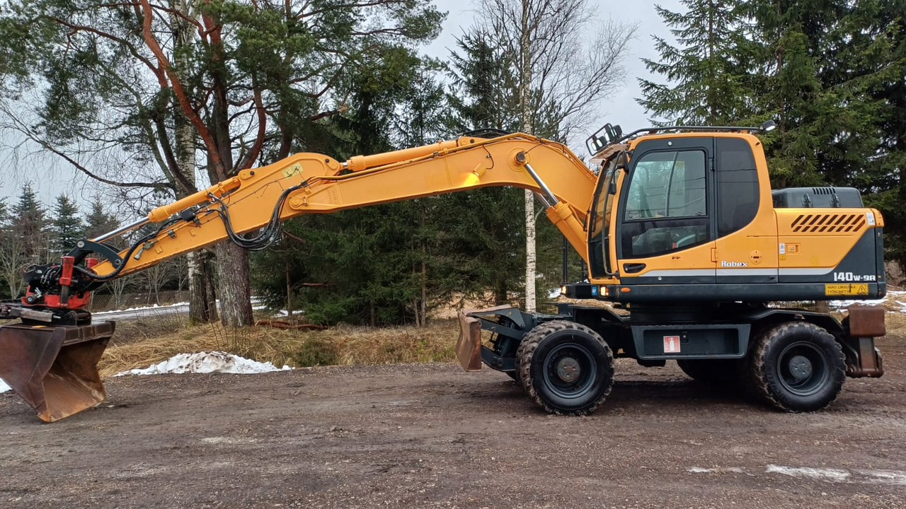 Hyundai Robex 140W-9A - Pelle sur pneus: photos 2 Hyundai Robex 140W-9A - Pelle sur pneus: photos 2