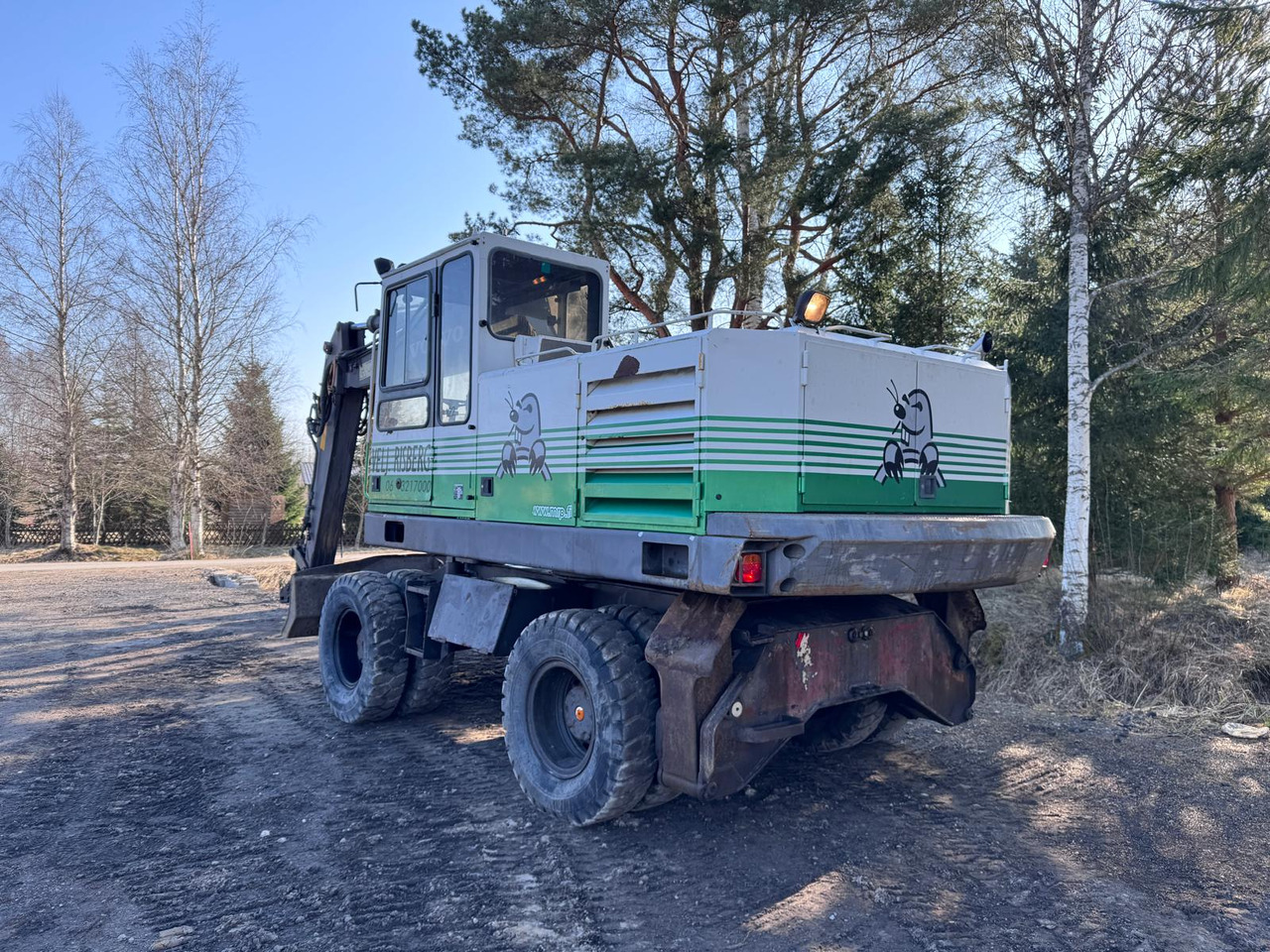 VOLVO EW200 - Pelle sur pneus: photos 3 VOLVO EW200 - Pelle sur pneus: photos 3
