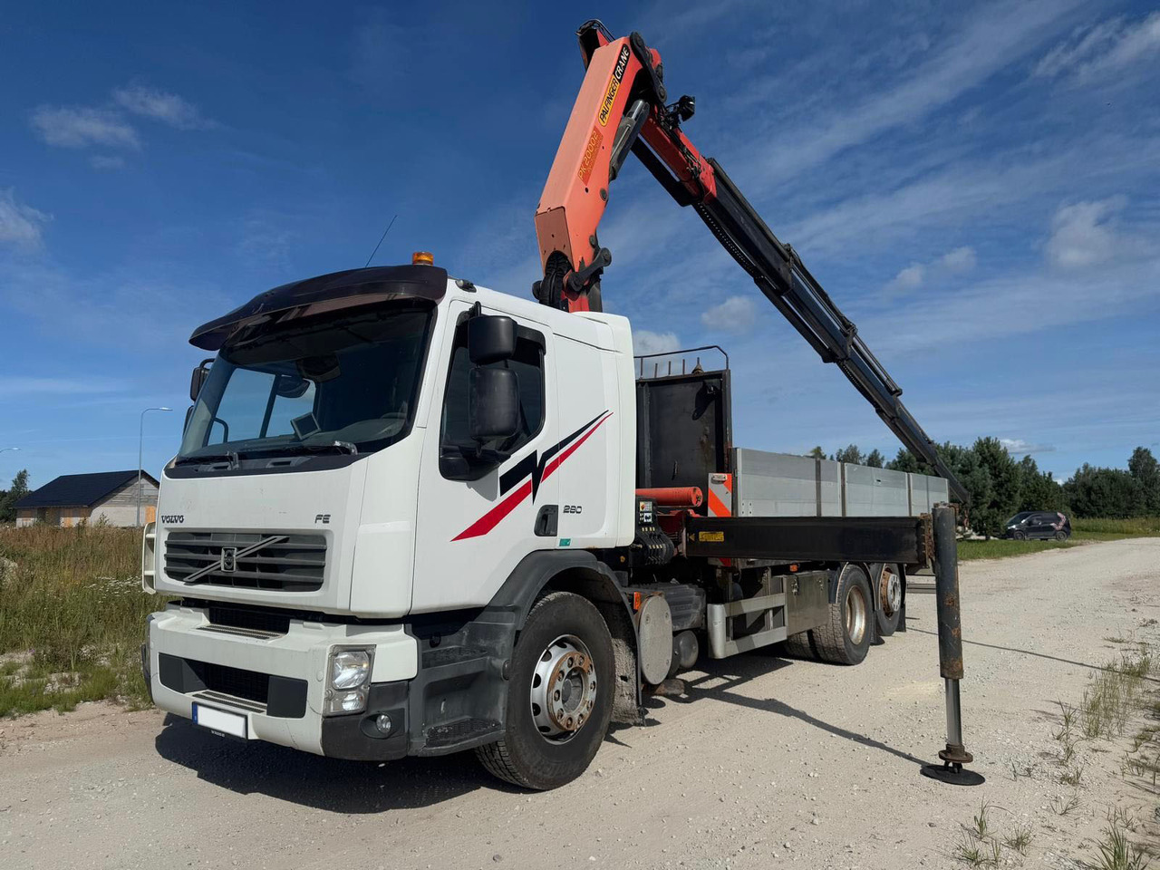 VOLVO FE280+PALFINGER PK20002 2007 - Camion plateau, Camion grue: photos 1 VOLVO FE280+PALFINGER PK20002 2007 - Camion plateau, Camion grue: photos 1