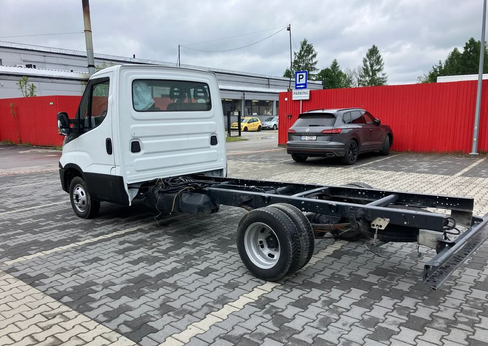 Iveco DAILY 35C13 ramo do zabudowy kiper wywrotka - Châssis cabine: photos 4 Iveco DAILY 35C13 ramo do zabudowy kiper wywrotka - Châssis cabine: photos 4