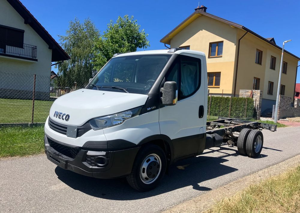 Iveco DAILY 35C13 ramo do zabudowy kiper wywrotka - Châssis cabine: photos 1 Iveco DAILY 35C13 ramo do zabudowy kiper wywrotka - Châssis cabine: photos 1