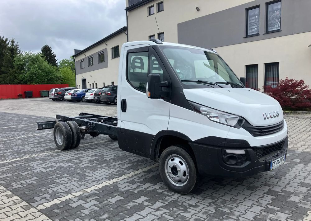 Iveco DAILY 35C13 ramo do zabudowy kiper wywrotka - Châssis cabine: photos 2 Iveco DAILY 35C13 ramo do zabudowy kiper wywrotka - Châssis cabine: photos 2