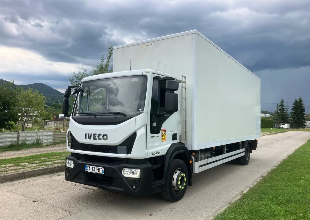 Iveco IVECO 1621 kurierka kontener EURO6 - Camion fourgon: photos 1 Iveco IVECO 1621 kurierka kontener EURO6 - Camion fourgon: photos 1