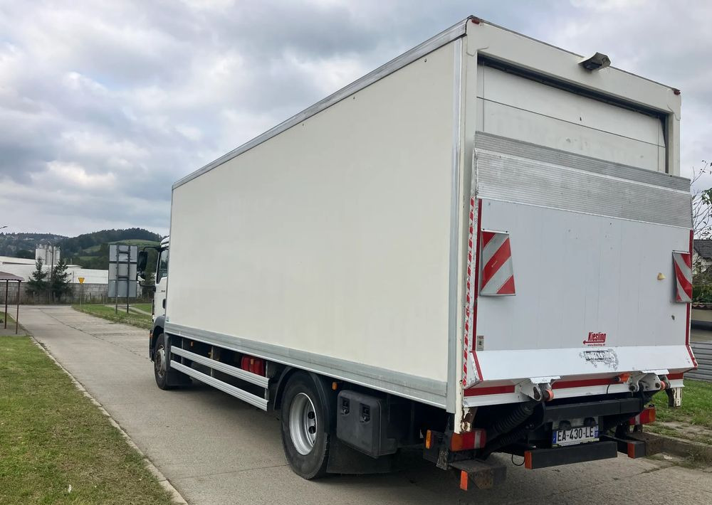 MAN MAN 18.290 kurierka kontener - Camion fourgon: photos 4 MAN MAN 18.290 kurierka kontener - Camion fourgon: photos 4