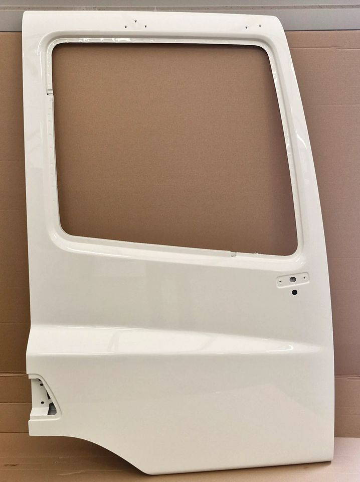 DAF CF EURO 6 DRZWI PRAWE - Carrosserie et extérieur pour Camion: photos 1 DAF CF EURO 6 DRZWI PRAWE - Carrosserie et extérieur pour Camion: photos 1