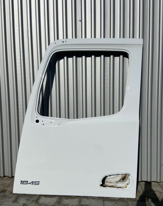 Drzwi lewe Mercedes Actros MP4 euro 6 - Portière et pièces pour Camion: photos 1 Drzwi lewe Mercedes Actros MP4 euro 6 - Portière et pièces pour Camion: photos 1