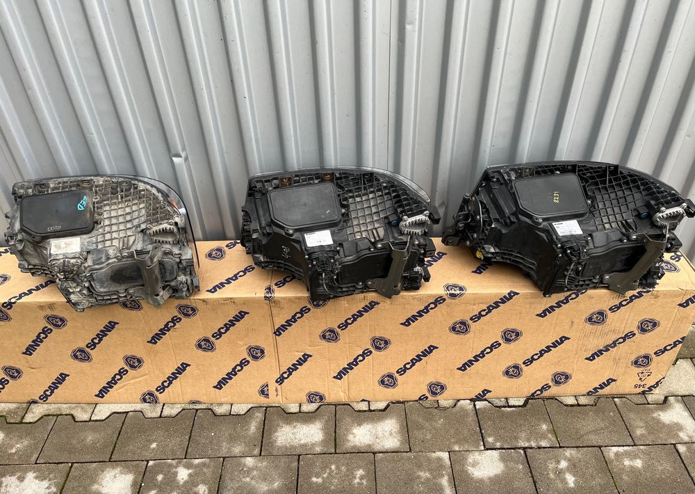 Lampa LED Scania R S NGS NGR reflektor 2674391 - Lumière/ Éclairage pour Camion: photos 4 Lampa LED Scania R S NGS NGR reflektor 2674391 - Lumière/ Éclairage pour Camion: photos 4