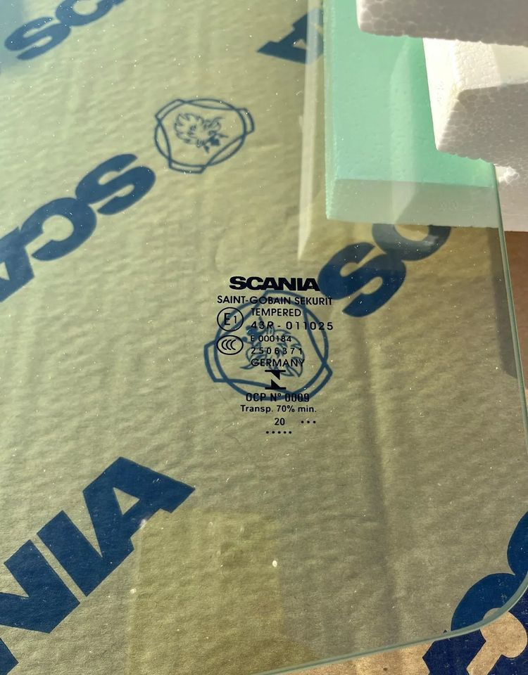 SCANIA R S SZYBA BOCZNA LEWA KIEROWCY NOWA 2506371 - Cabine et intérieur: photos 3 SCANIA R S SZYBA BOCZNA LEWA KIEROWCY NOWA 2506371 - Cabine et intérieur: photos 3