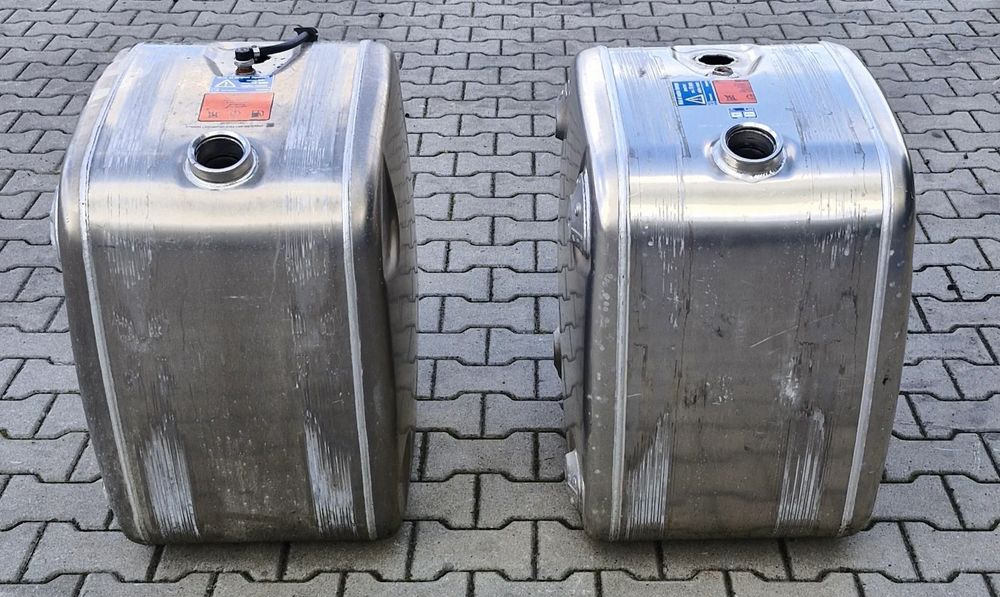 SCANIA R S ZBIORNIK PALIWA 200L NOWY - Réservoir de carburant pour Camion: photos 1 SCANIA R S ZBIORNIK PALIWA 200L NOWY - Réservoir de carburant pour Camion: photos 1