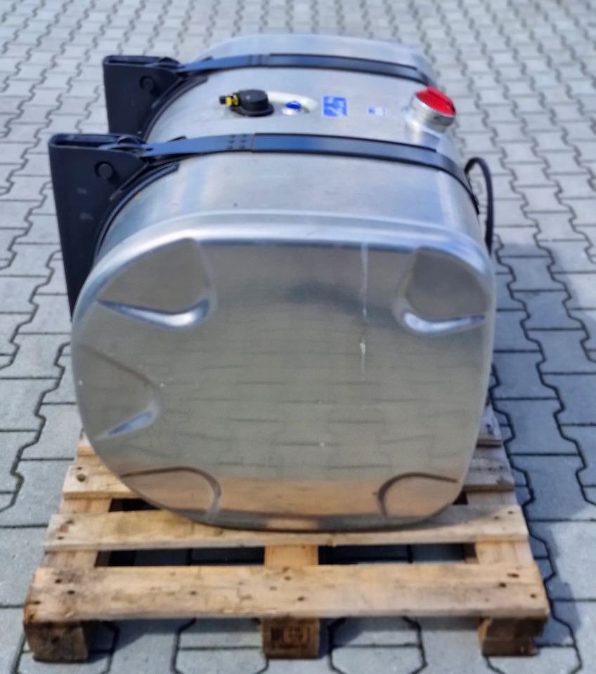 SCANIA R S ZBIORNIK PALIWA 395L NOWY - Réservoir de carburant pour Camion: photos 3 SCANIA R S ZBIORNIK PALIWA 395L NOWY - Réservoir de carburant pour Camion: photos 3