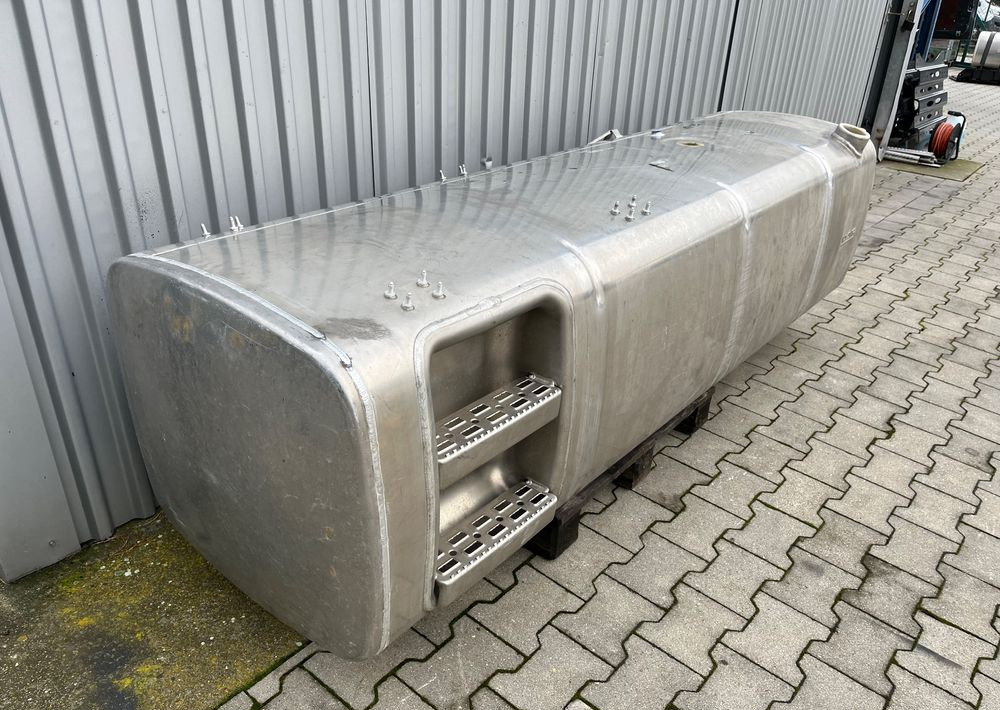 Zbiornik paliwa DAF XG XF CF 845 litrów bak - Préparation du carburant pour Camion: photos 3 Zbiornik paliwa DAF XG XF CF 845 litrów bak - Préparation du carburant pour Camion: photos 3