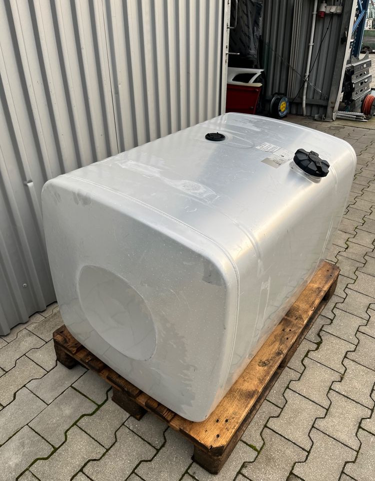 Zbiornik paliwa MAN TGX TGS 460 litrów bak - Préparation du carburant pour Camion: photos 3 Zbiornik paliwa MAN TGX TGS 460 litrów bak - Préparation du carburant pour Camion: photos 3