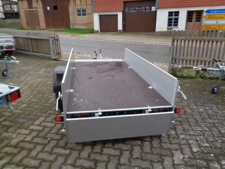 Böckmann PKW-Anhänger, 1,35 to. Einachs, Stirnwandklappe100 km/h - Remorque voiture: photos 5 Böckmann PKW-Anhänger, 1,35 to. Einachs, Stirnwandklappe100 km/h - Remorque voiture: photos 5