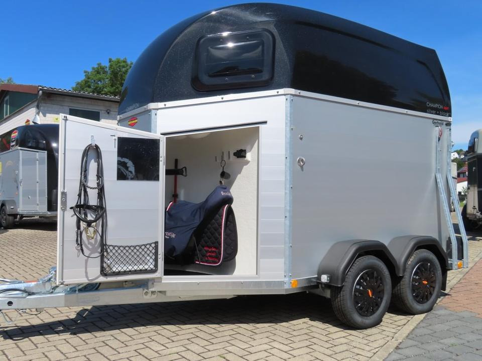 Böckmann Pferdeanhänger Champion Esprit Flügeltür Sattelkammer - Van chevaux: photos 4 Böckmann Pferdeanhänger Champion Esprit Flügeltür Sattelkammer - Van chevaux: photos 4