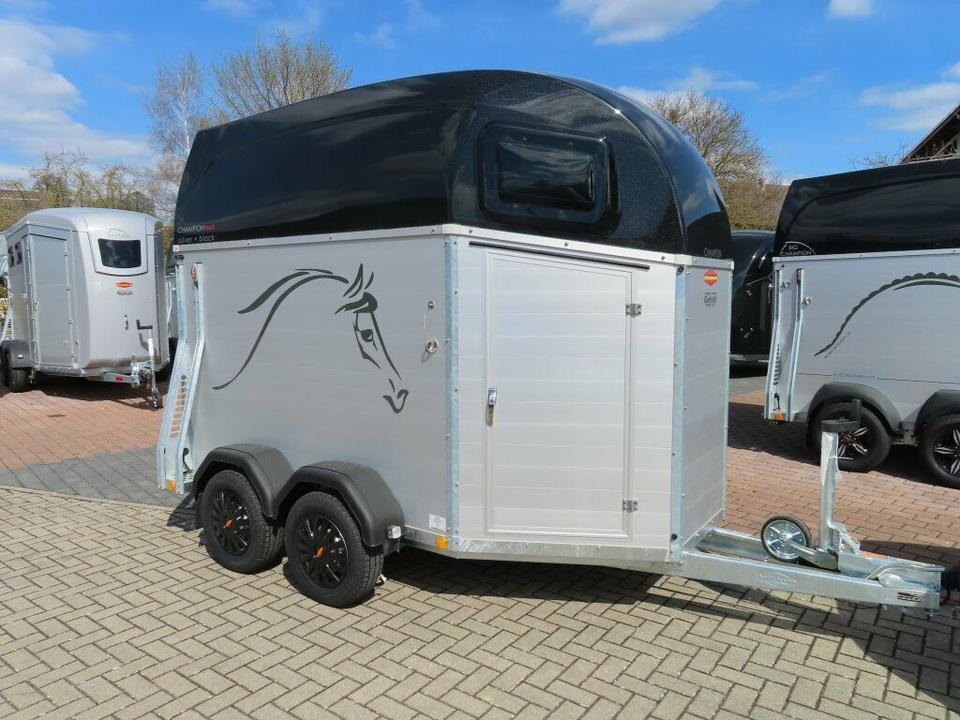 Böckmann Pferdeanhänger Champion Esprit Flügeltür Sattelkammer - Van chevaux: photos 3 Böckmann Pferdeanhänger Champion Esprit Flügeltür Sattelkammer - Van chevaux: photos 3