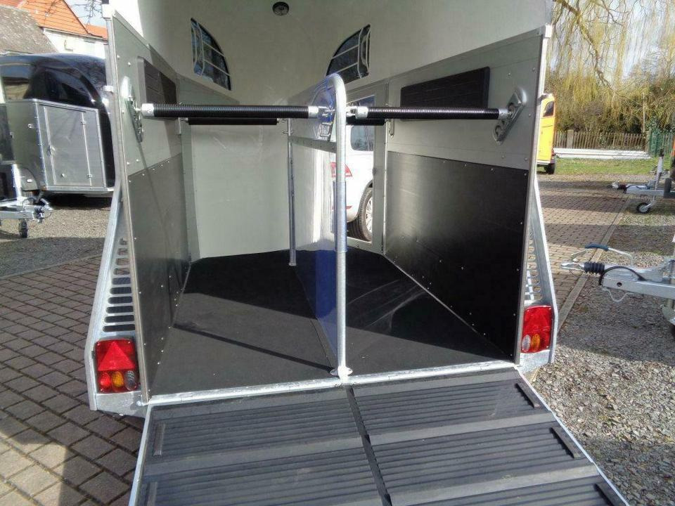 Böckmann Pferdeanhänger, Champion R, ALUBODEN, SaKa, 100 km/h - Van chevaux: photos 5 Böckmann Pferdeanhänger, Champion R, ALUBODEN, SaKa, 100 km/h - Van chevaux: photos 5