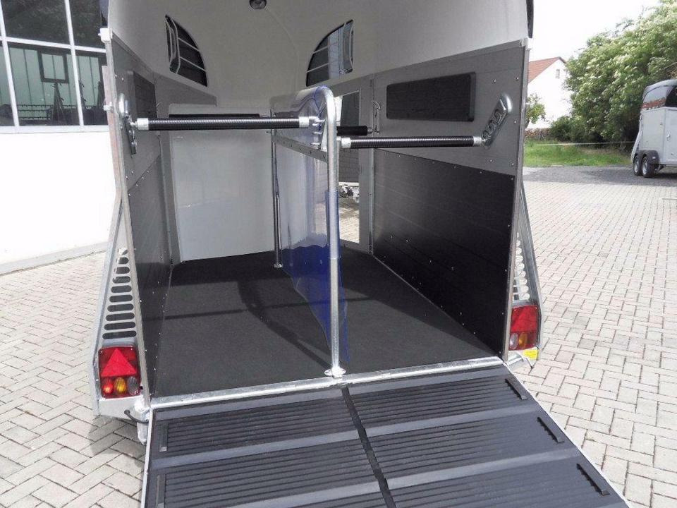Van chevaux Böckmann Pferdeanhänger Champion R, Flügeltürkombi: photos 7