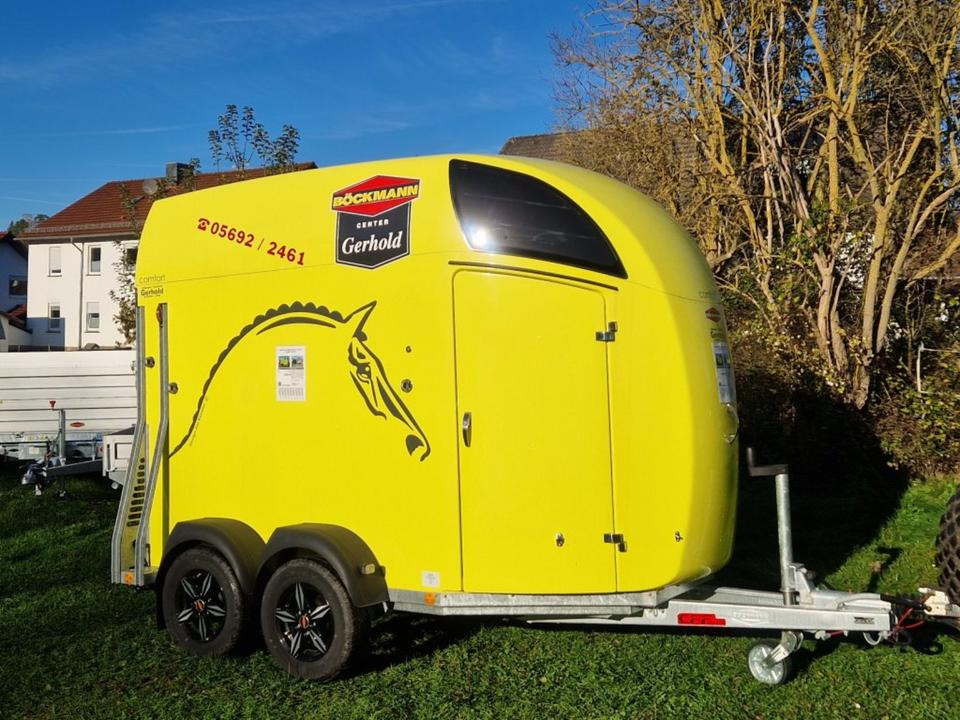 Böckmann Pferdeanhänger Comfort Flügeltür Sattelkammer 100km/h - Van chevaux: photos 3 Böckmann Pferdeanhänger Comfort Flügeltür Sattelkammer 100km/h - Van chevaux: photos 3