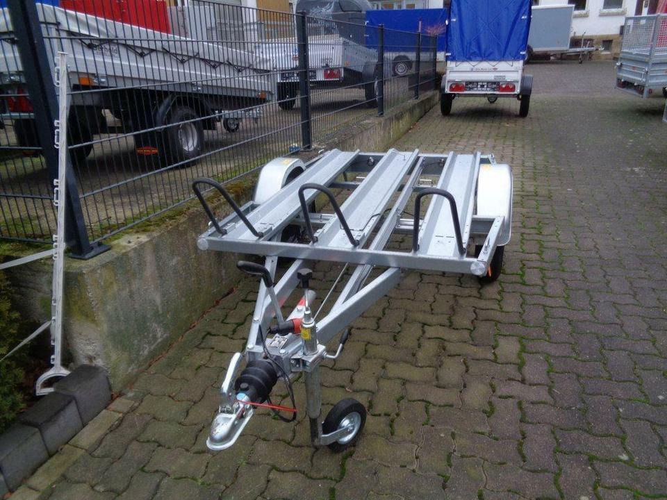 PKW Anhänger, Motoradtransporter, Motorrad Enduro Cross 100 km/h - Remorque pour moto: photos 1 PKW Anhänger, Motoradtransporter, Motorrad Enduro Cross 100 km/h - Remorque pour moto: photos 1