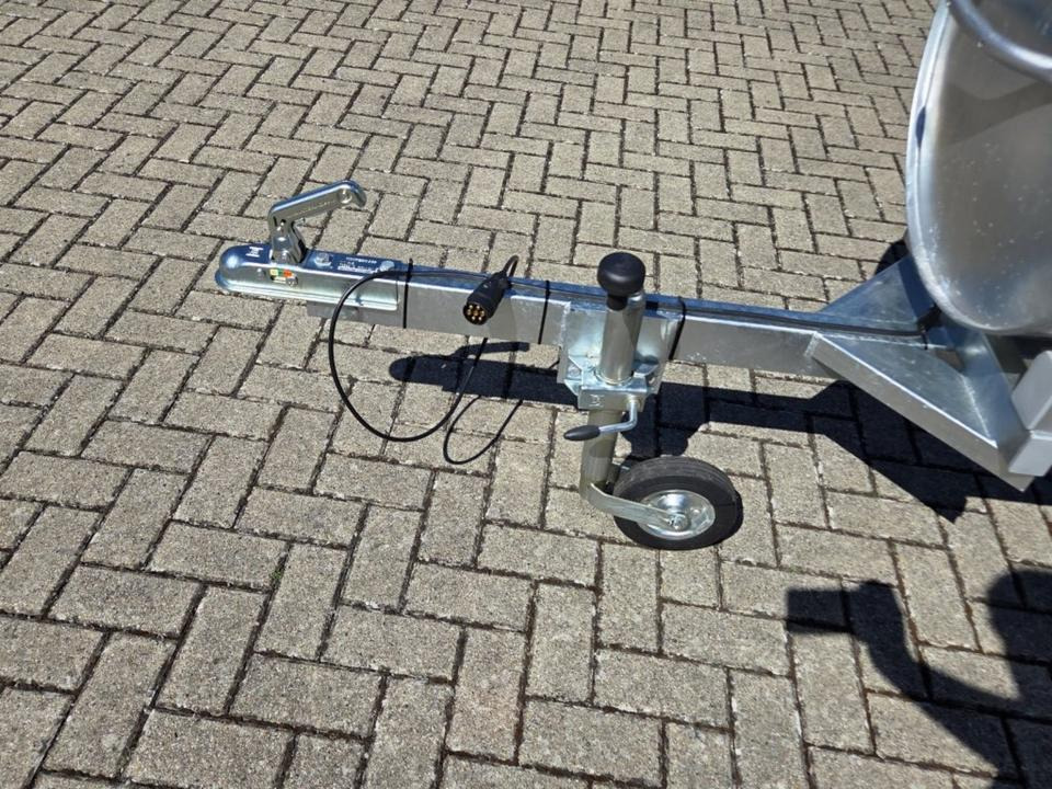 Wasserfass Verzinkt 600l Tränke Fahrgestell Beleuchtung - Remorque citerne: photos 4 Wasserfass Verzinkt 600l Tränke Fahrgestell Beleuchtung - Remorque citerne: photos 4