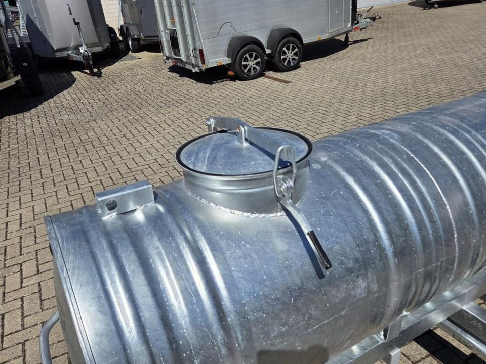 Wasserfass Verzinkt 600l Tränke Fahrgestell Beleuchtung - Remorque citerne: photos 3 Wasserfass Verzinkt 600l Tränke Fahrgestell Beleuchtung - Remorque citerne: photos 3