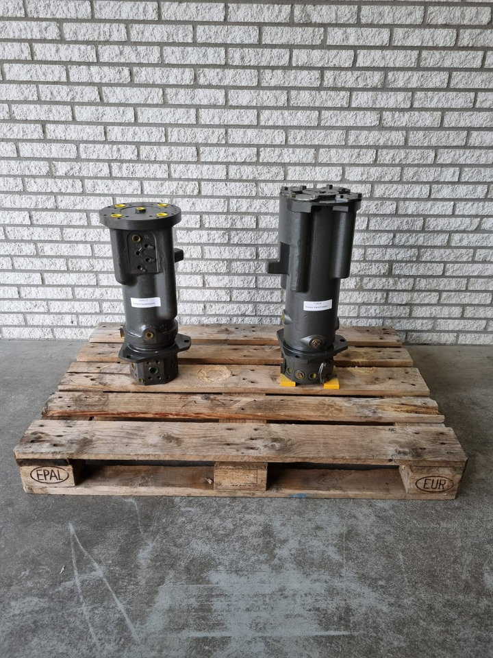 SENNEBOGEN Rotary union / Centrale doorvoer 113604 / 034570 - Hydraulique pour Pelle de manutention: photos 1 SENNEBOGEN Rotary union / Centrale doorvoer 113604 / 034570 - Hydraulique pour Pelle de manutention: photos 1