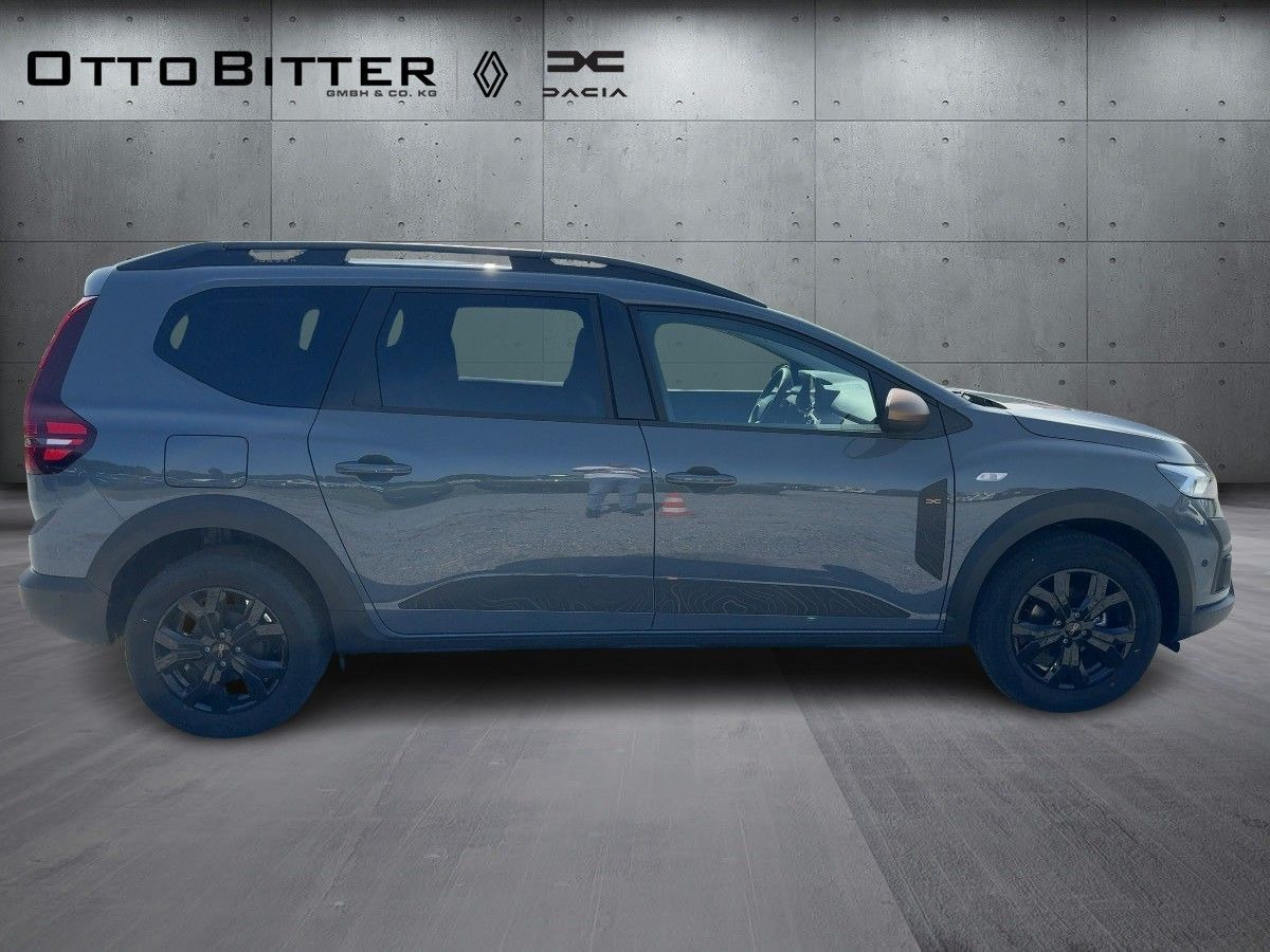 Dacia Jogger Extreme TCe110 5-Sitzer CITY-PAKET - Voiture: photos 5 Dacia Jogger Extreme TCe110 5-Sitzer CITY-PAKET - Voiture: photos 5