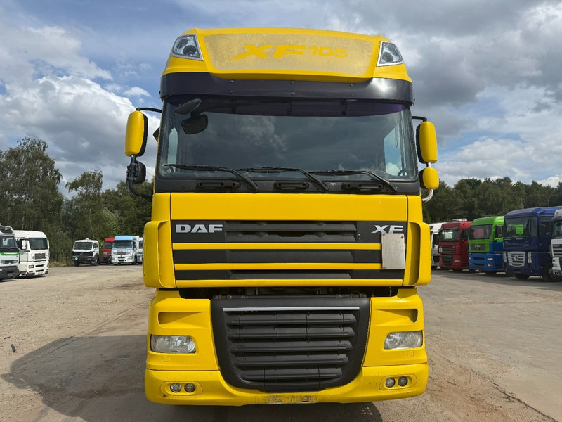 DAF 105 XF 510 Super Space Cab (MANUAL GEARBOX / BOITE MANUELLE / PERFECT) - Tracteur routier: photos 2 DAF 105 XF 510 Super Space Cab (MANUAL GEARBOX / BOITE MANUELLE / PERFECT) - Tracteur routier: photos 2