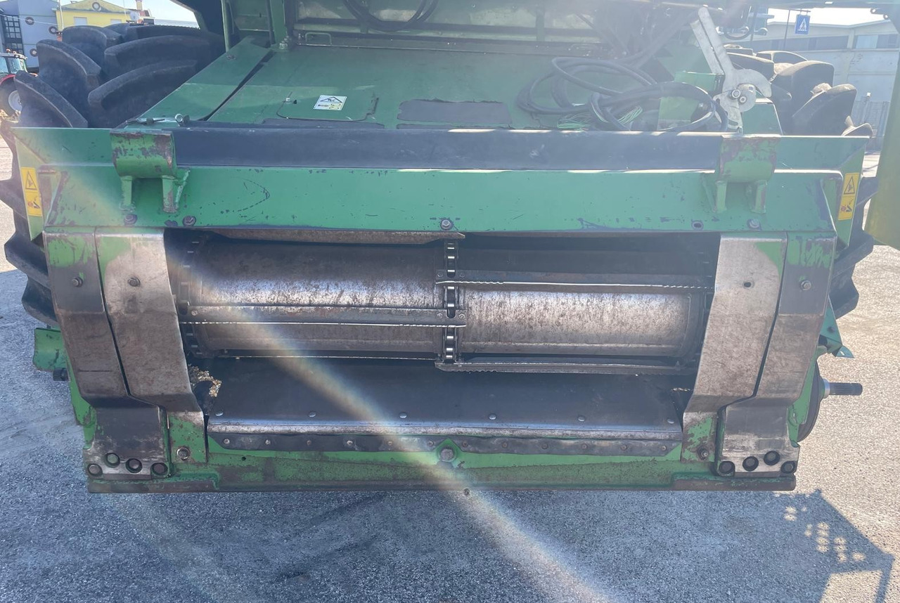 JOHN DEERE MIETITREBBIA CTS - Moissonneuse-batteuse: photos 5 JOHN DEERE MIETITREBBIA CTS - Moissonneuse-batteuse: photos 5