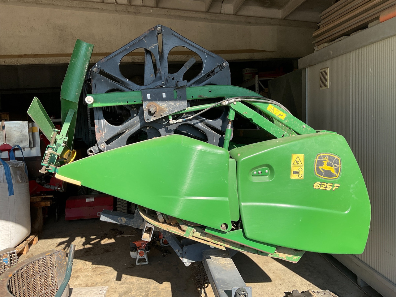 JOHN DEERE MIETITREBBIA S 560 - Moissonneuse-batteuse: photos 2 JOHN DEERE MIETITREBBIA S 560 - Moissonneuse-batteuse: photos 2