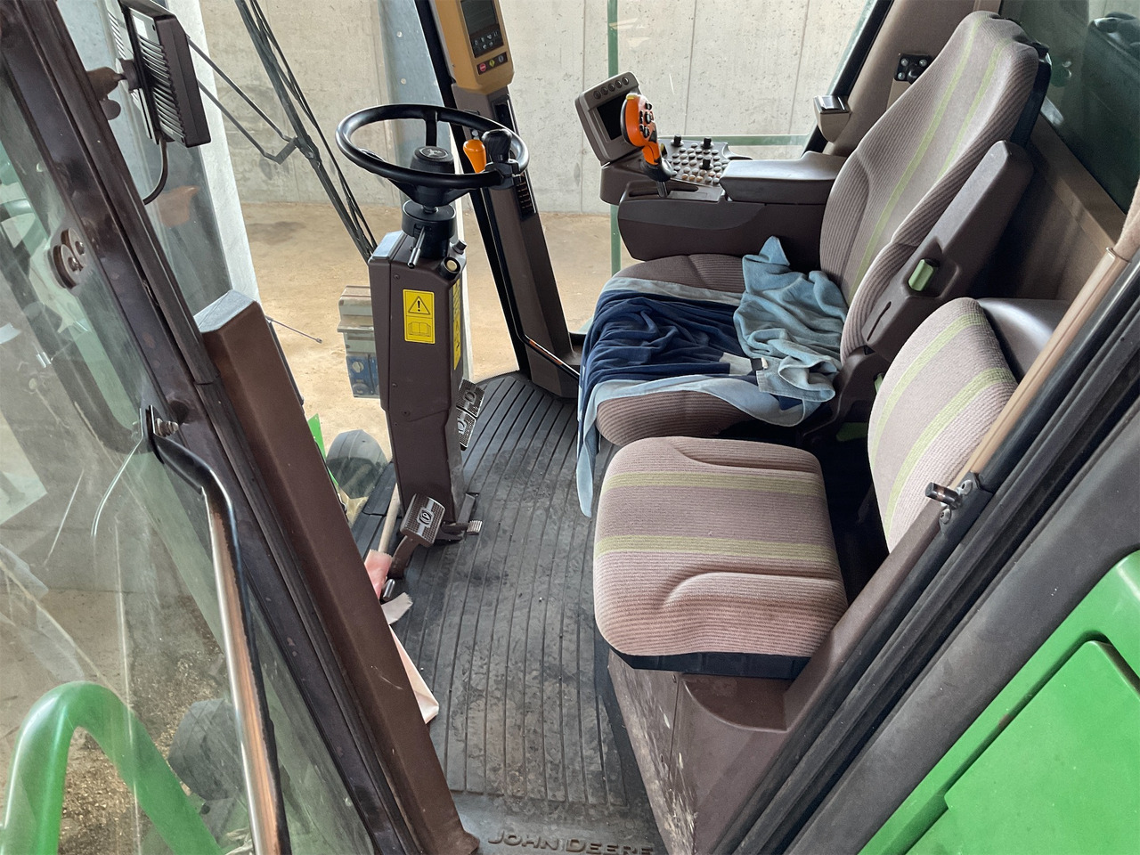 JOHN DEERE MIETITREBBIA S 560 - Moissonneuse-batteuse: photos 4 JOHN DEERE MIETITREBBIA S 560 - Moissonneuse-batteuse: photos 4