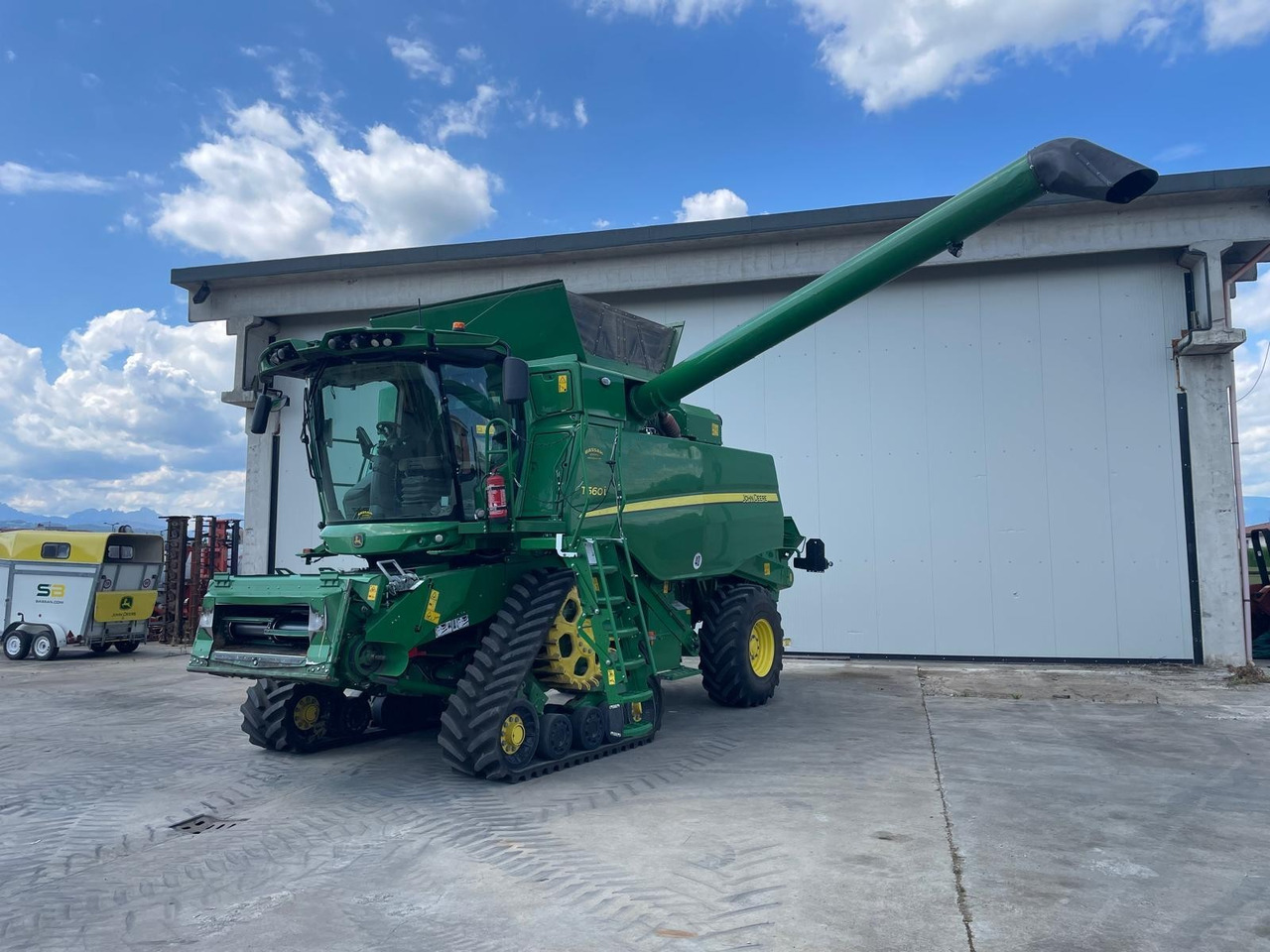 JOHN DEERE MIETITREBBIA T 560 - Moissonneuse-batteuse: photos 4 JOHN DEERE MIETITREBBIA T 560 - Moissonneuse-batteuse: photos 4