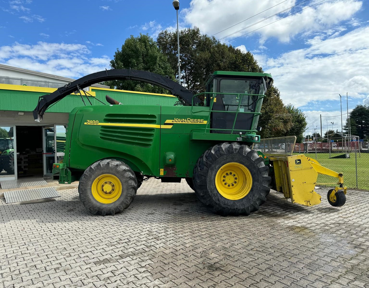 JOHN DEERE TRINCIA 7400 - Ensileuse: photos 2 JOHN DEERE TRINCIA 7400 - Ensileuse: photos 2