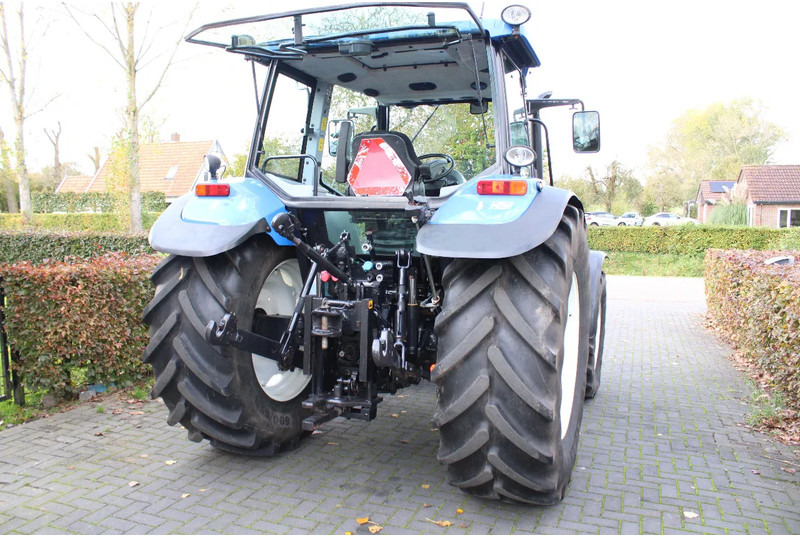 New Holland T5050 - Tracteur agricole: photos 5 New Holland T5050 - Tracteur agricole: photos 5