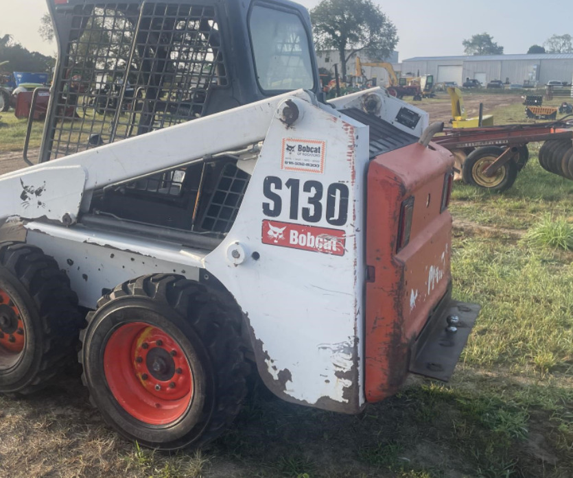 BOBCAT S130 - Mini chargeuse: photos 4 BOBCAT S130 - Mini chargeuse: photos 4