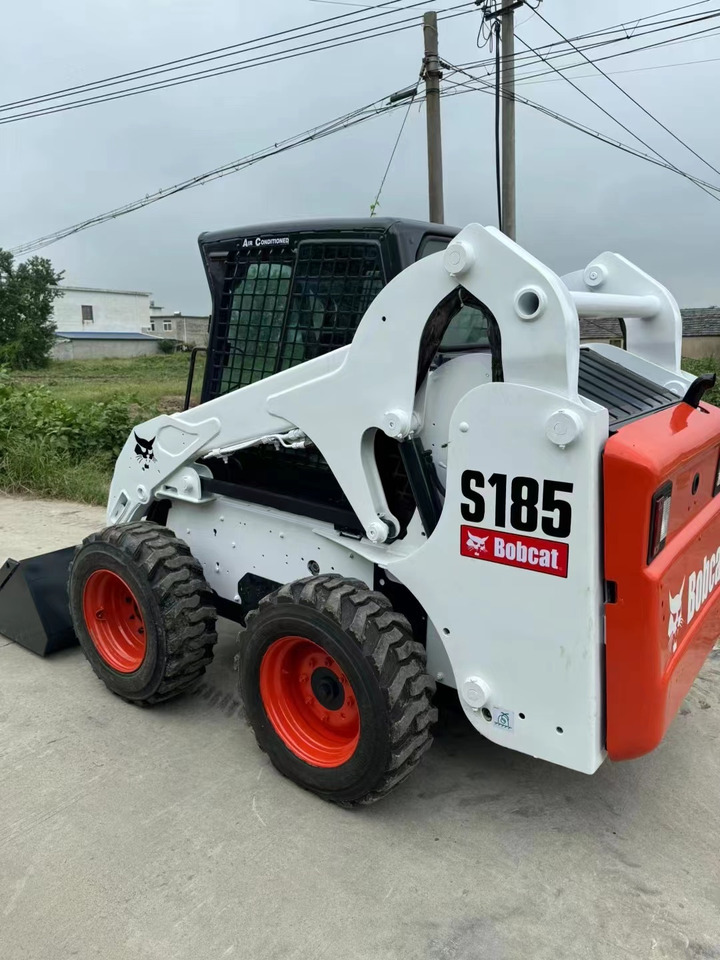 BOBCAT S185 - Mini chargeuse: photos 4 BOBCAT S185 - Mini chargeuse: photos 4