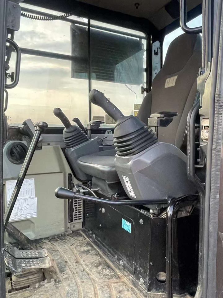 CATERPILLAR Used 303.5e Excavator - Mini pelle: photos 3 CATERPILLAR Used 303.5e Excavator - Mini pelle: photos 3