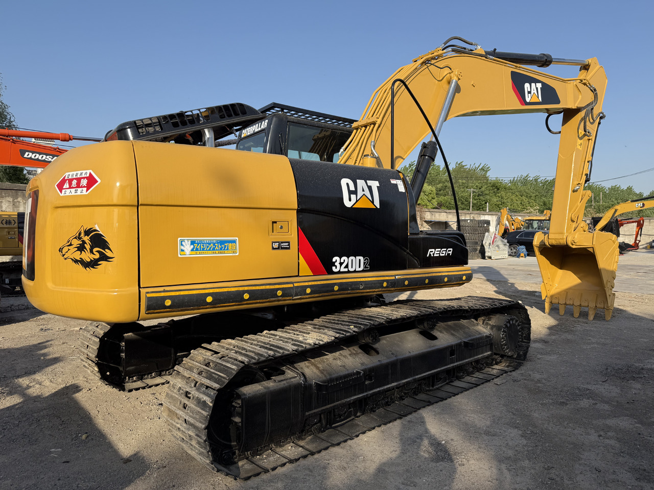 CATERPILLAR used cat 320d - Pelle sur chenille: photos 1 CATERPILLAR used cat 320d - Pelle sur chenille: photos 1