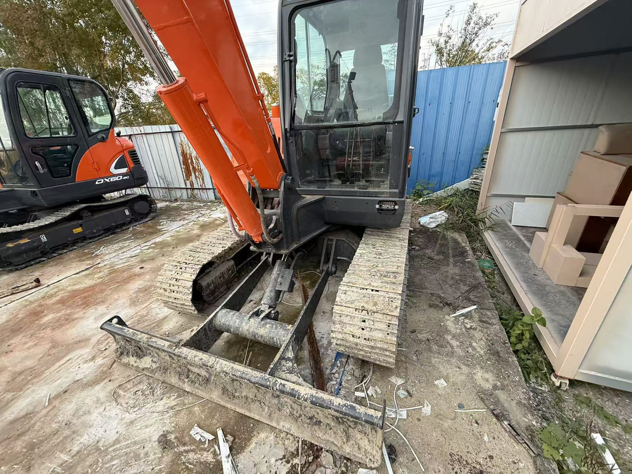 DOOSAN Used large Doosan DX60 excavators, original DX60 used excavators, 6-ton DX60 hydraulic excavators, best-selling at low prices. - Mini pelle: photos 5 DOOSAN Used large Doosan DX60 excavators, original DX60 used excavators, 6-ton DX60 hydraulic excavators, best-selling at low prices. - Mini pelle: photos 5