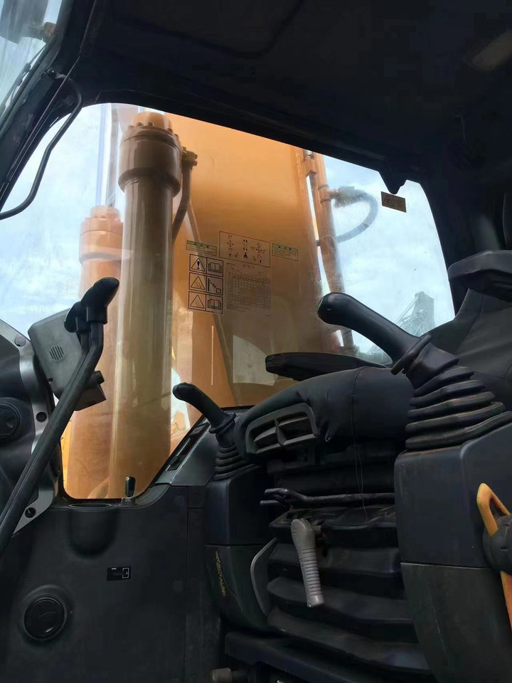 Engins de chantier HYUNDAI 305-9t [ Copy ]: photos 12